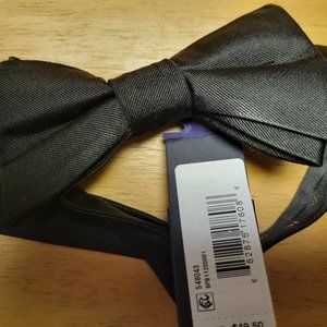 Tommy Hilfiger black bow tie